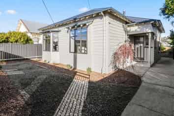 8 Alma Street, Saint Kilda