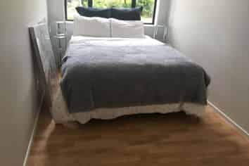 Granny Fla/92a Ranfurly Road, Alfriston