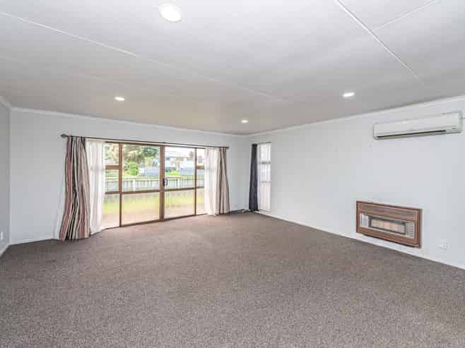8 Tongariro Street, Castlecliff