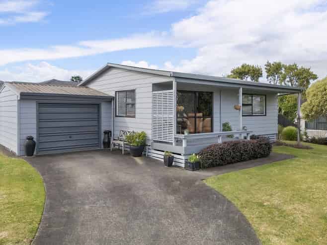 10 Carrick Roberston Place, Waihi