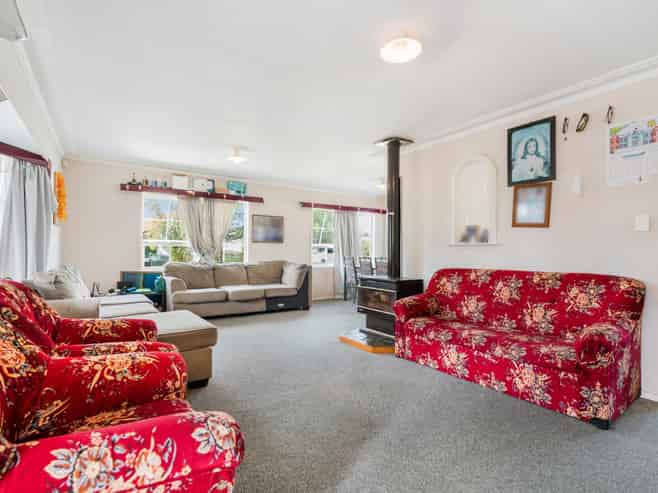 58 Moncrieff Avenue, Clendon Park
