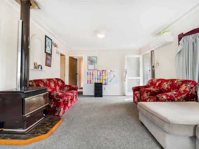58 Moncrieff Avenue, Clendon Park