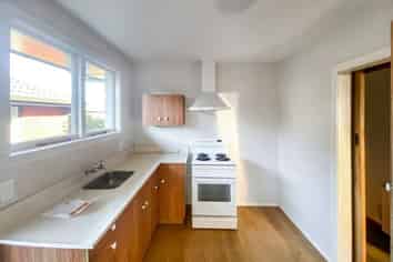 2/131 Knowles Street, Saint Albans