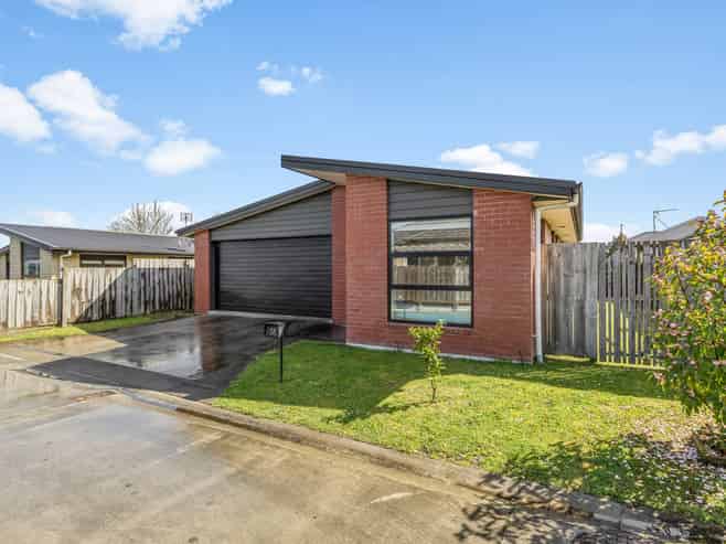 58 Benjamin Avenue, Rototuna North
