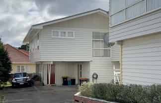 6A Cherry Grove, Miramar