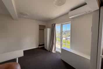 11A Miles Crescent, Newlands