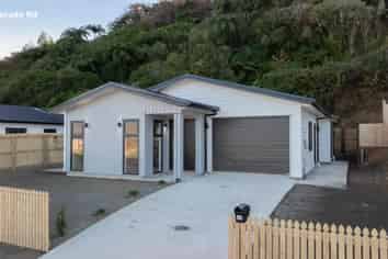 24 & 26 Colorado Road, Totara Park