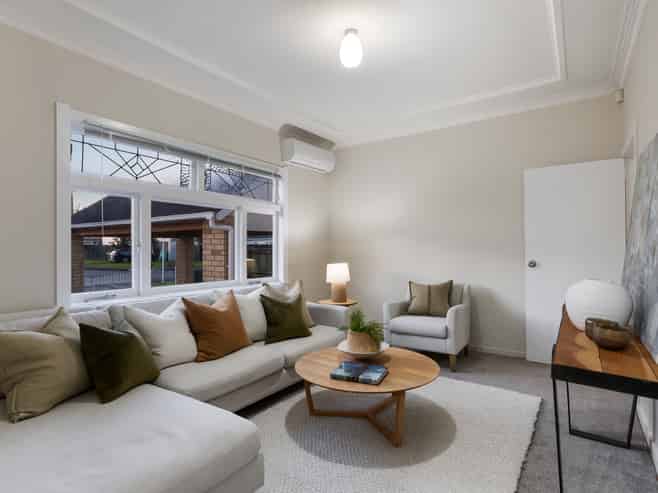 2 Aliford Avenue, One Tree Hill