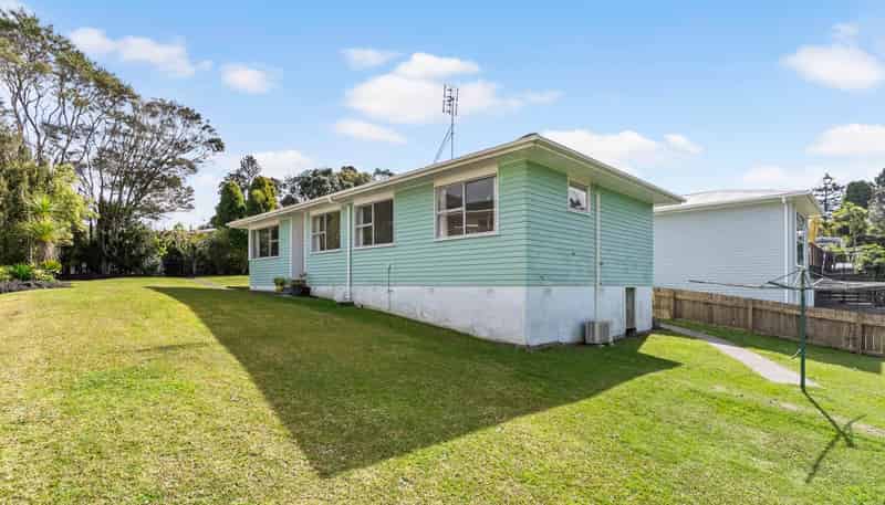 18 Paewai Road, Glen Eden