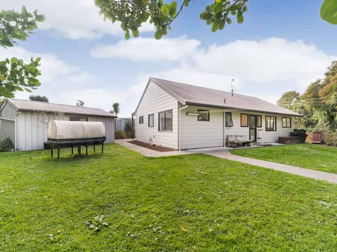 16A Wood Street, Takaro