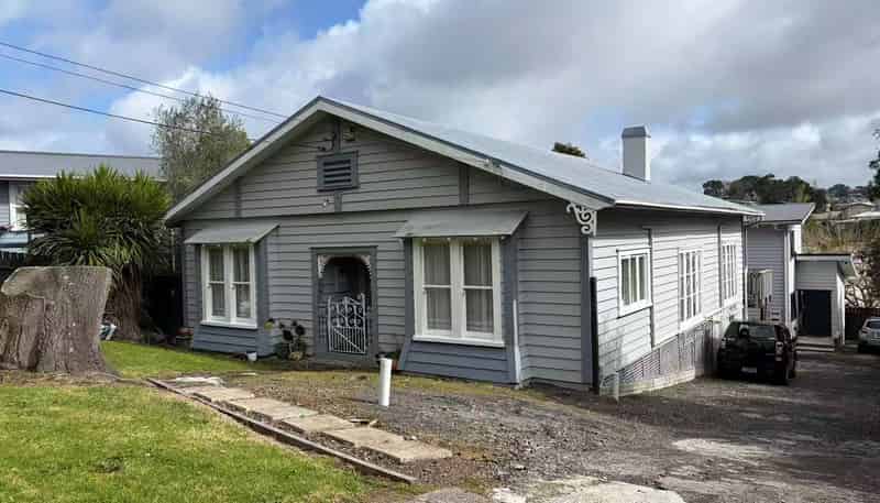 106 Archers Road, Glenfield