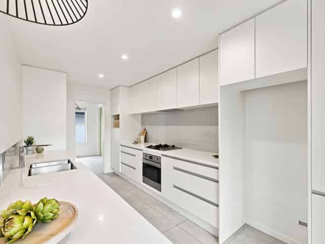 134 Edgeware Road, Saint Albans
