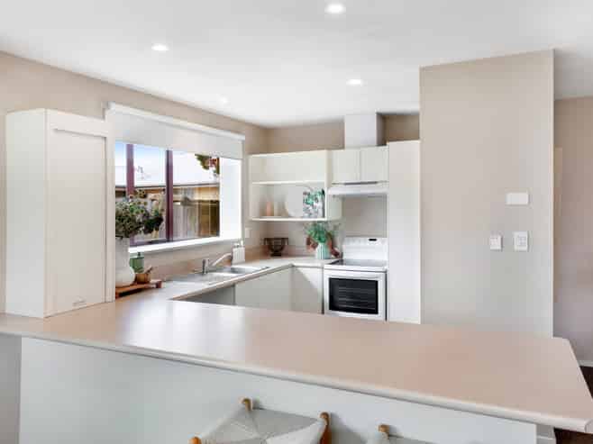2/172 Langdons Road, Papanui