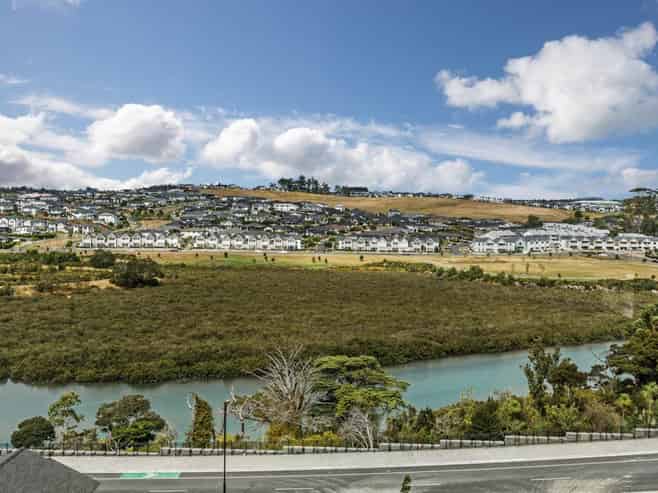 28 Cassidy Drive, Orewa