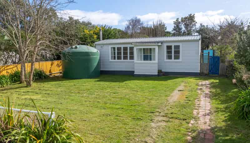 674 Waikawa Beach Road, Waikawa Beach