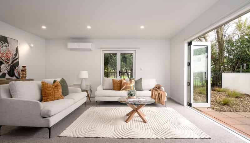 8 Olympic Lane, Edgeware