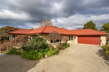 5 Mayer Crescent, WAKEFIELD