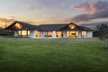 166J Postman Road, Dairy Flat