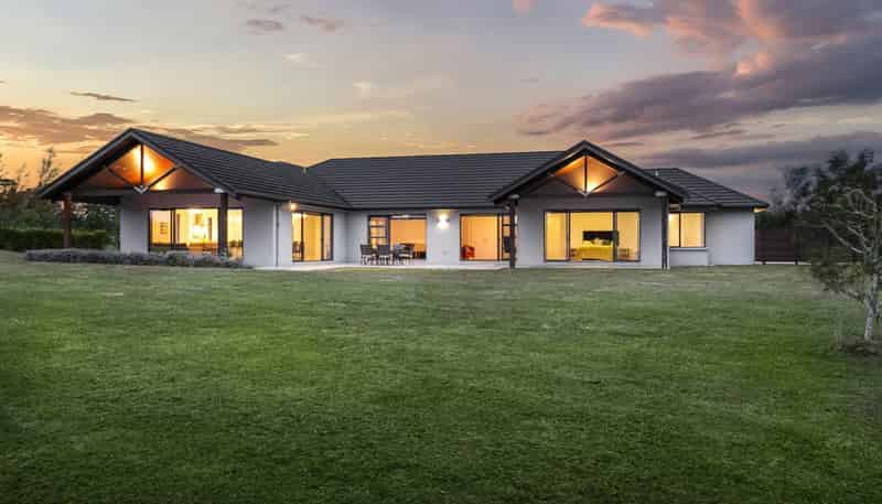 166J Postman Road, Dairy Flat