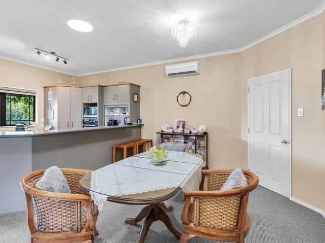 20 Paraekaretu Street, Hunterville