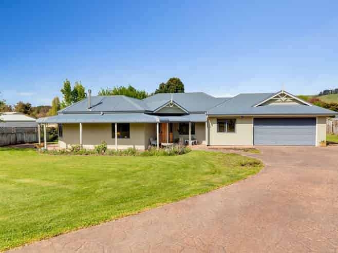 20 Paraekaretu Street, Hunterville