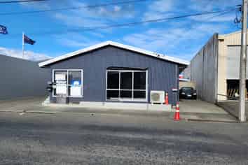 REFURBISHED | PROFILE LOCATION | GROSS LEASE