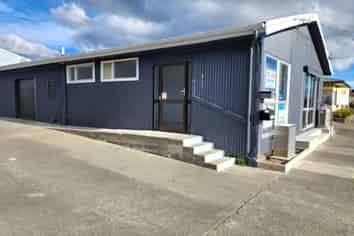 REFURBISHED | PROFILE LOCATION | GROSS LEASE