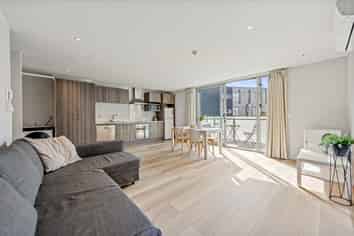 507/25 Don Mckinnon Drive, Albany