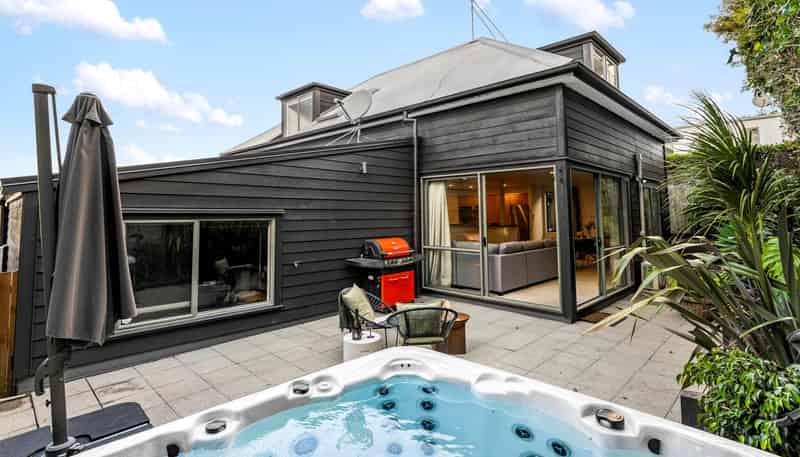 2A  Monterey Street, Glendowie