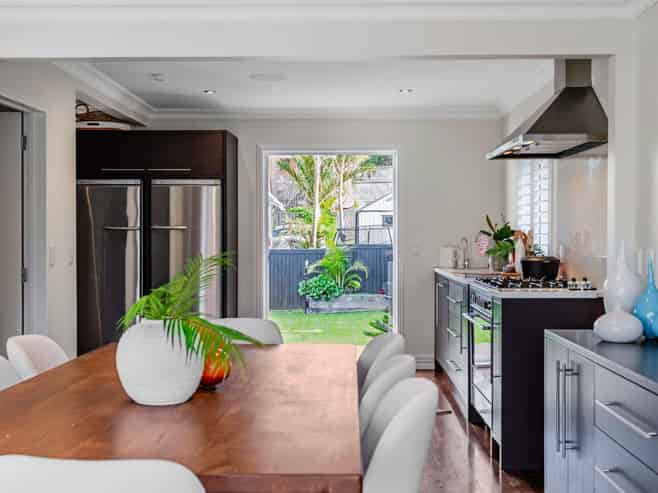 37 Colchester Avenue, Glendowie