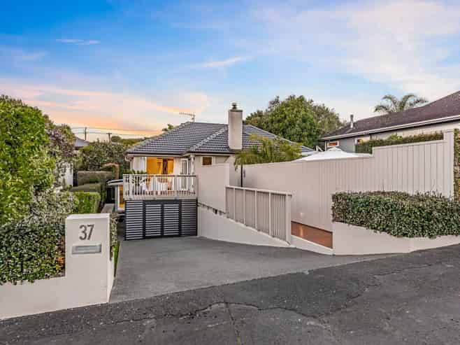 37 Colchester Avenue, Glendowie