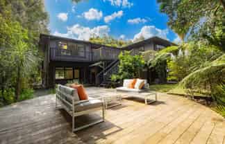 164 Woodlands Park Road, Titirangi