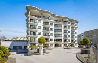 4D/118 Gladstone Road, Parnell