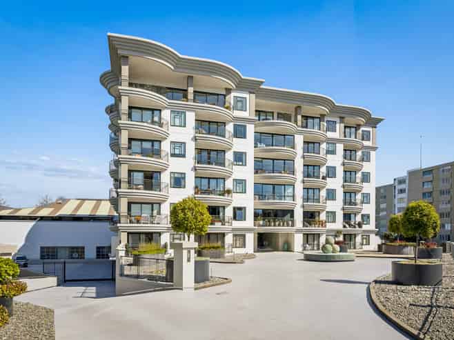 4D/118 Gladstone Road, Parnell