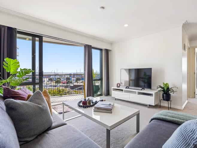 4D/118 Gladstone Road, Parnell