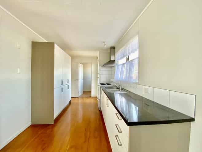 76 Boundary Road, Clover Park