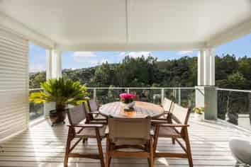 84 Eaves Bush Parade, Orewa