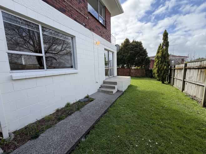 2/16 Cotton Street, Saint Johns