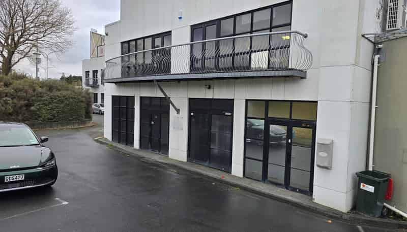 4 Market Grove , Lower Hutt
