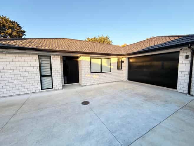 25A Exeter Crescent, Pirimai
