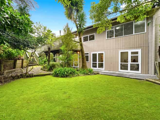 978 Beach Road, Torbay
