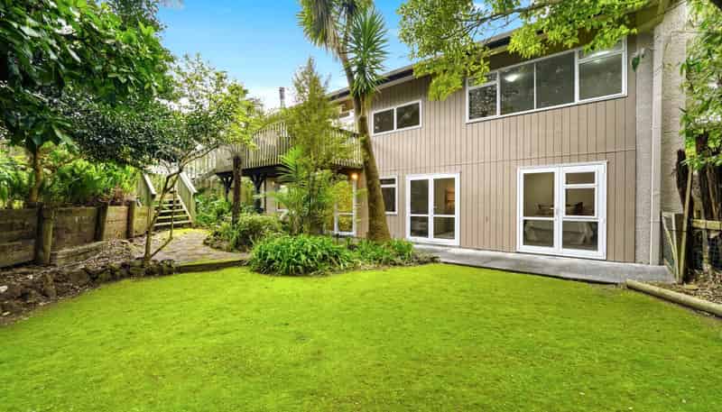 978 Beach Road, Torbay