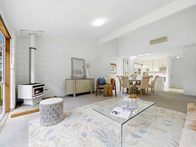 978 Beach Road, Torbay