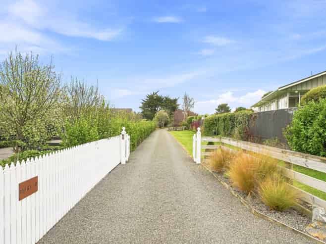 8a Tirimoana Place, Otamatea