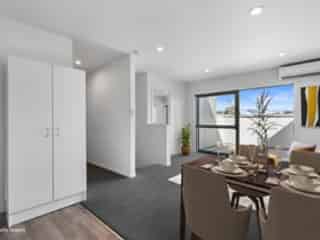4/100 Knighton Road, Hillcrest