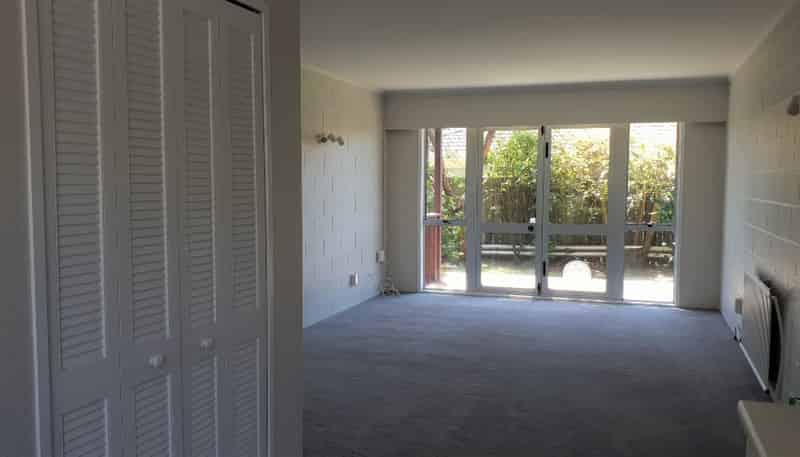 2/17A Carnot Street, Glenholme