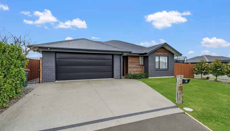 93 Sunline Avenue, Lincoln