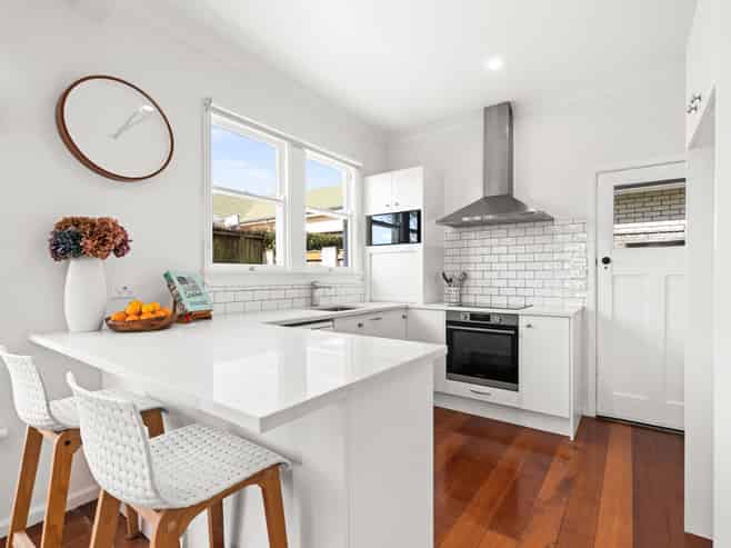 12 Chambers Street, Havelock North