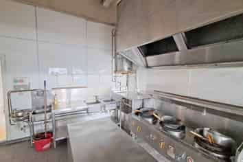 52M² TAKEAWAY SHOP IN PAPATOETOE
