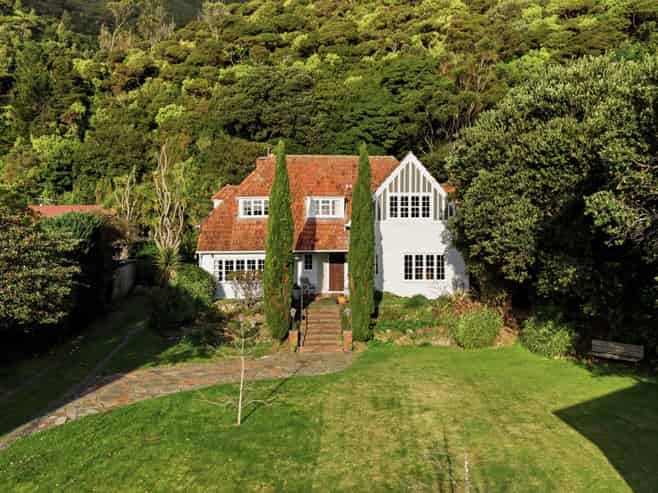 191 and 19 Muritai Road, Eastbourne